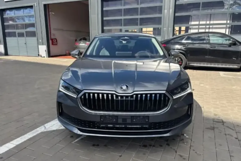 Skoda Superb din 2025 cu 5 km - oferta SKO156377 - foto 2