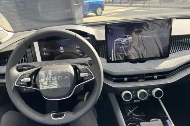 Skoda Superb din 2025 cu 5 km - oferta SKO156377 - foto 14