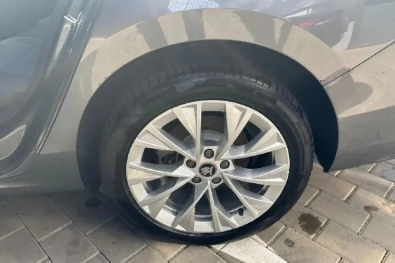 Skoda Superb din 2025 cu 5 km - oferta SKO156377 - foto 18