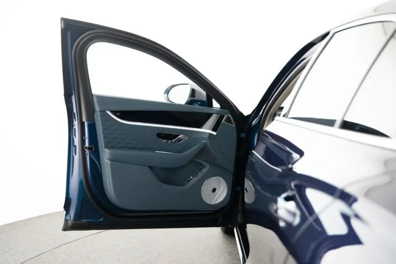 Bentley Flying Spur din 2024 cu 13.500 km - oferta BEN156383 - foto 24