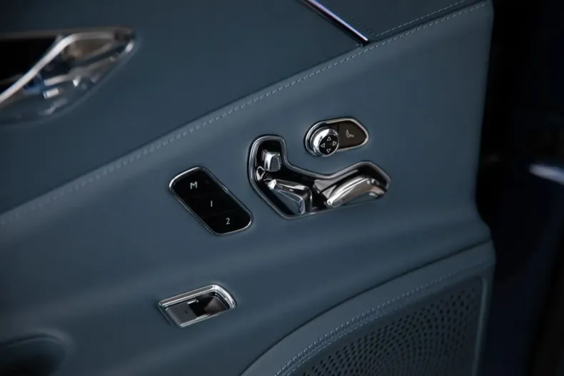 Bentley Flying Spur din 2024 cu 13.500 km - oferta BEN156383 - foto 32