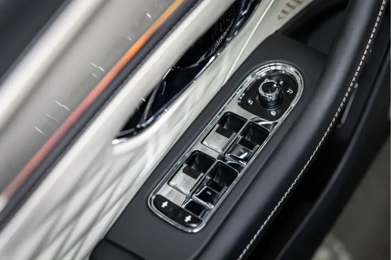 Bentley Flying Spur din 2024 cu 17.750 km - oferta BEN156384 - foto 26