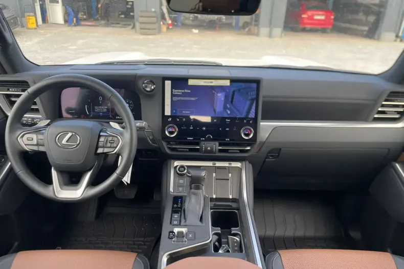 Lexus GX 550 din 2024 cu 1.500 km - oferta LEX156385 - foto 8