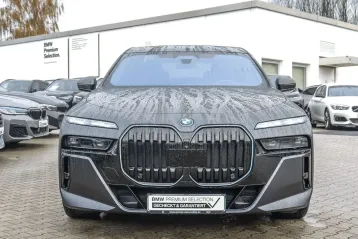 BMW 750 din 2024 - oferta BMW156387