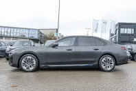 BMW 750 din 2024 cu 44.878 km - oferta BMW156387 - foto 2