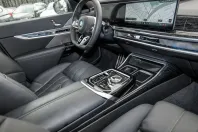 BMW 750 din 2024 cu 44.878 km - oferta BMW156387 - foto 5