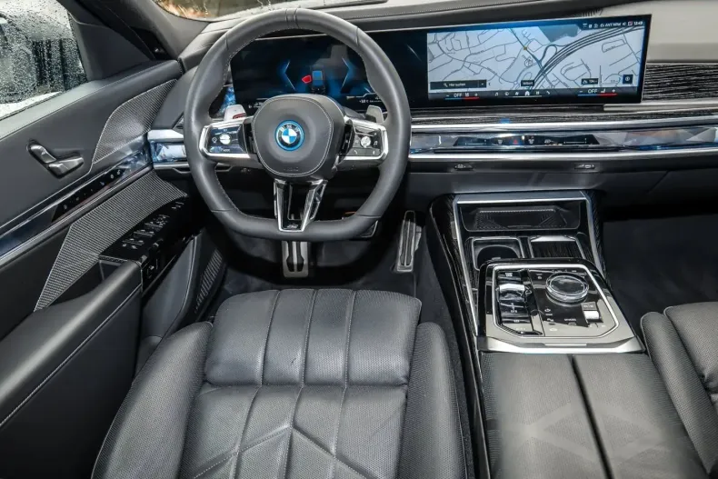 BMW 750 din 2024 cu 44.878 km - oferta BMW156387 - foto 17