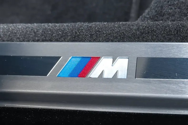 BMW 750 din 2024 cu 44.878 km - oferta BMW156387 - foto 25