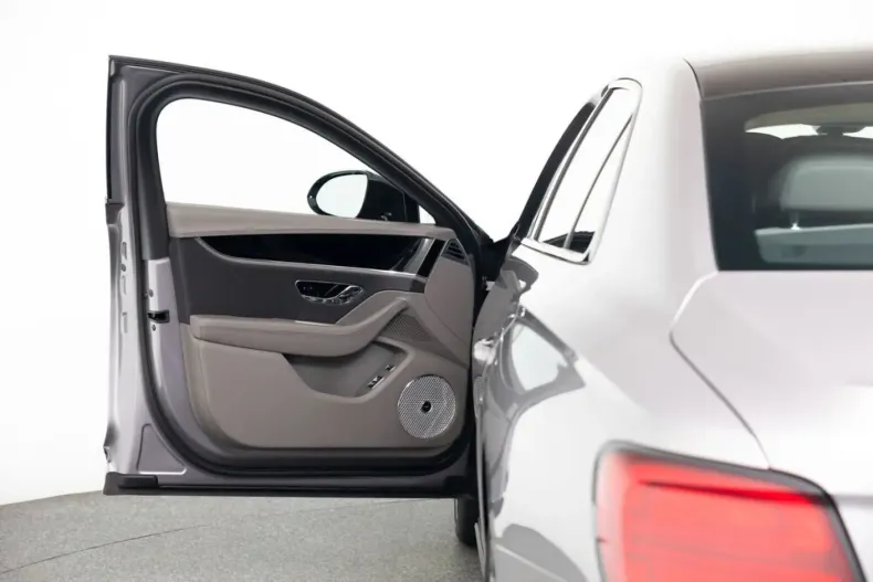 Bentley Flying Spur din 2024 cu 19.500 km - oferta BEN156388 - foto 17