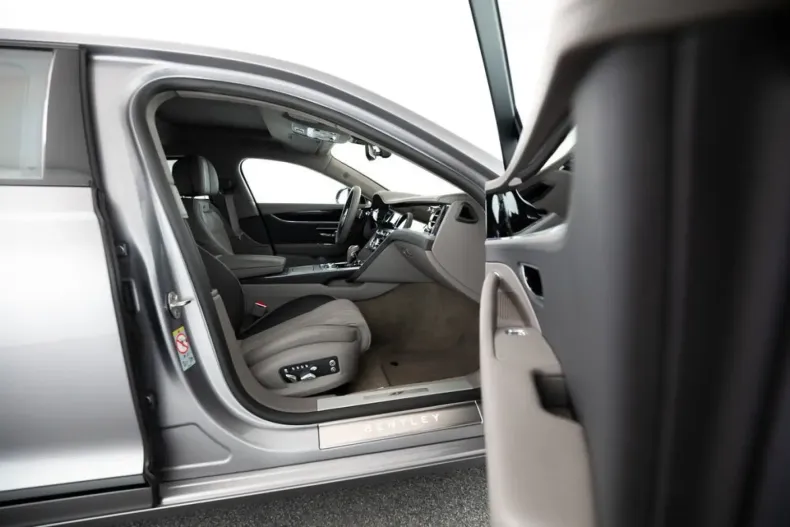 Bentley Flying Spur din 2024 cu 19.500 km - oferta BEN156388 - foto 18