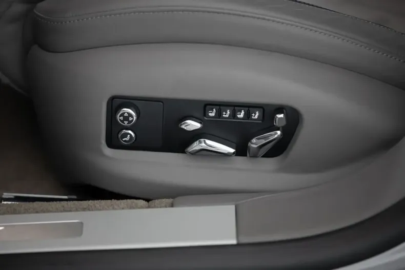 Bentley Flying Spur din 2024 cu 19.500 km - oferta BEN156388 - foto 23