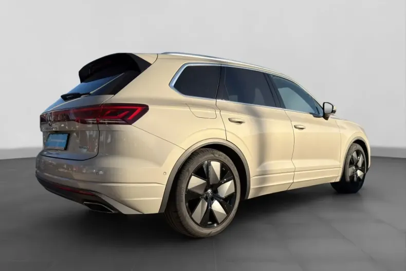 Volkswagen Touareg din 2024 cu 27.868 km - oferta VOL156389 - foto 2