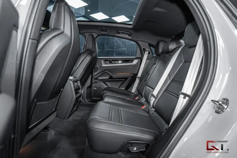 Porsche Cayenne din 2024 cu 10 km - oferta POR156404 - foto 17