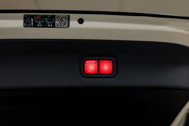 Mercedes-Benz GLS 600 din 2022 cu 38.000 km - oferta MER156407 - foto 40