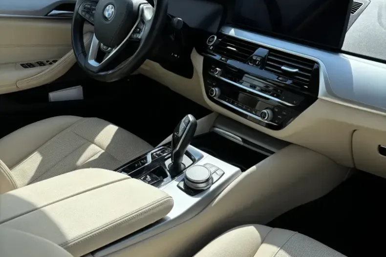BMW 530 din 2021 cu 79.800 km - oferta BMW156457 - foto 12