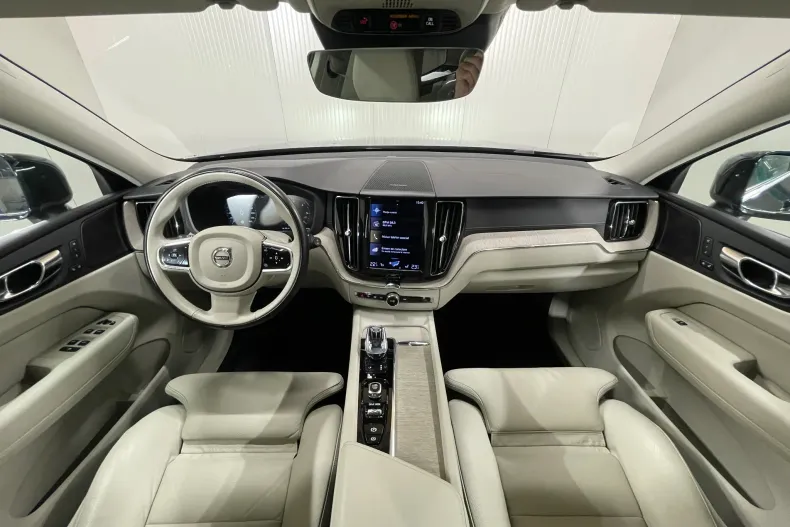 Volvo XC60 din 2020 cu 118.426 km - oferta VOL156482 - foto 7