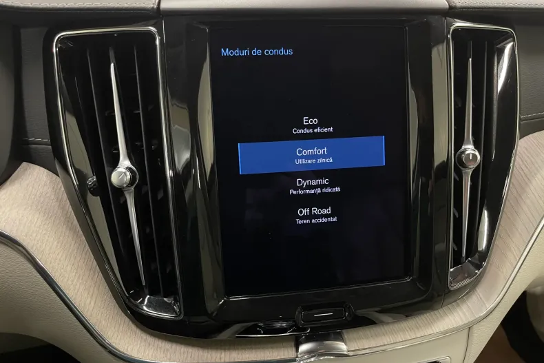 Volvo XC60 din 2020 cu 118.426 km - oferta VOL156482 - foto 21