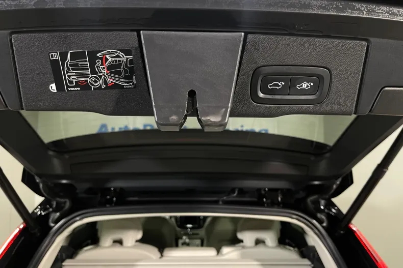 Volvo XC60 din 2020 cu 118.426 km - oferta VOL156482 - foto 26