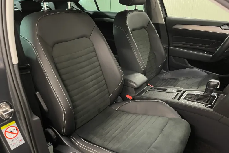 Volkswagen Passat din 2021 cu 93.462 km - oferta VOL156484 - foto 9