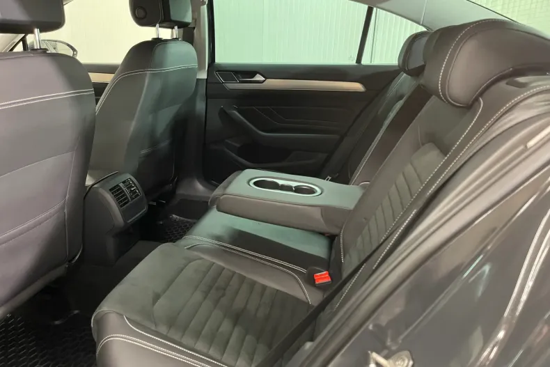 Volkswagen Passat din 2021 cu 93.462 km - oferta VOL156484 - foto 11