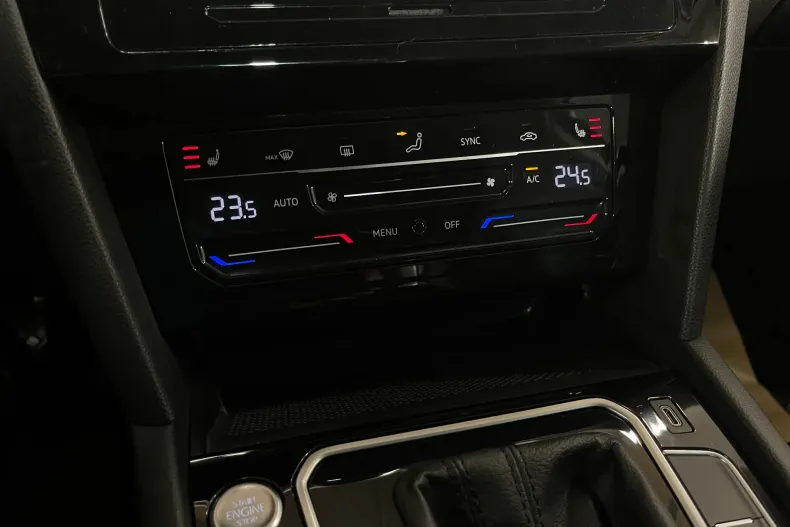 Volkswagen Passat din 2021 cu 93.462 km - oferta VOL156484 - foto 19