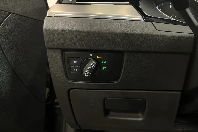 Volkswagen Passat din 2021 cu 93.462 km - oferta VOL156484 - foto 23