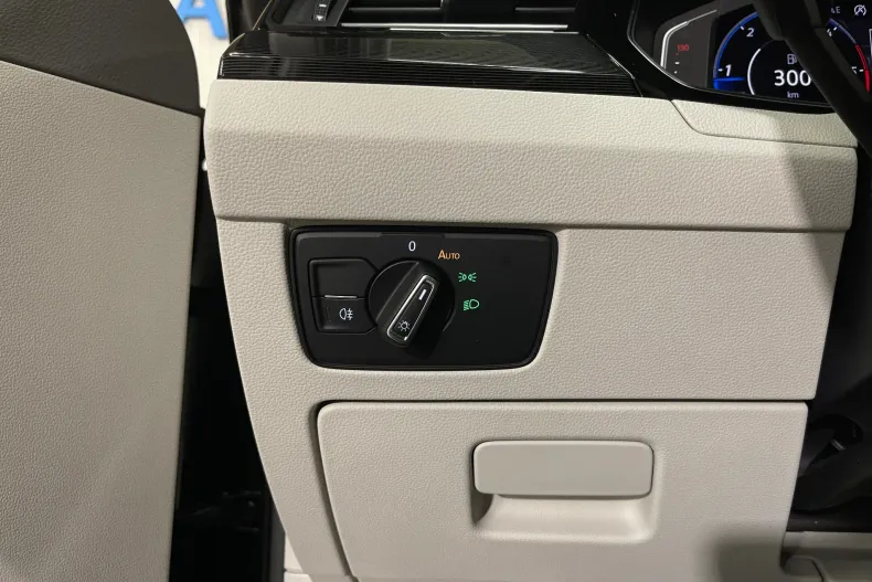 Volkswagen Arteon din 2020 cu 144.263 km - oferta VOL156490 - foto 27