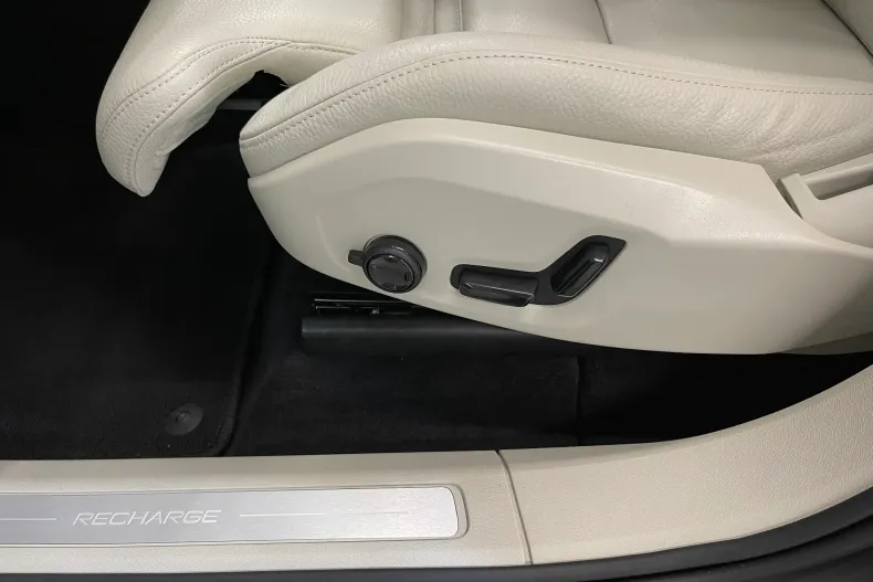 Volvo XC60 din 2021 cu 97.395 km - oferta VOL156491 - foto 21