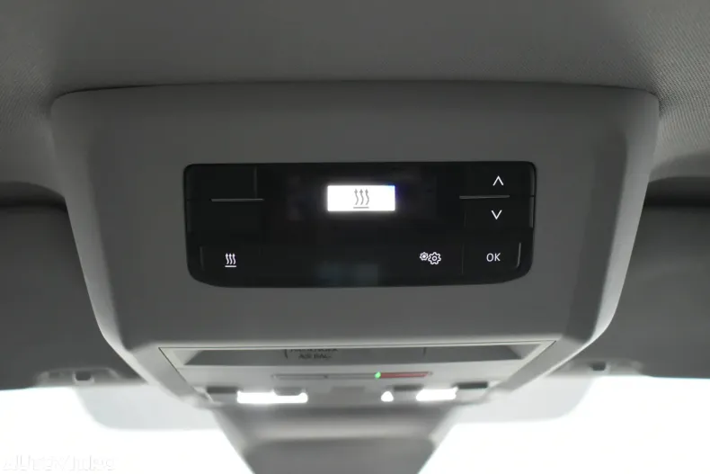 Volkswagen Multivan din 2021 cu 94.880 km - oferta VOL156492 - foto 35