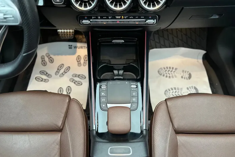 Mercedes-Benz GLA din 2021 cu 39.500 km - oferta MER156504 - foto 9