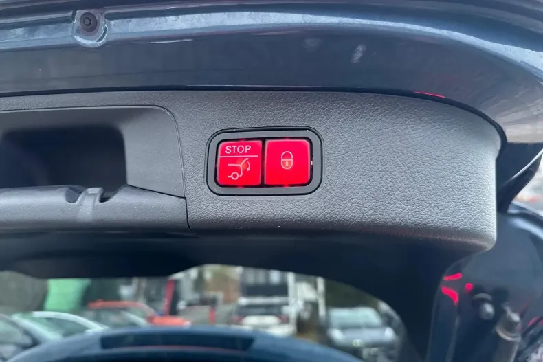 Mercedes-Benz GLA din 2021 cu 39.500 km - oferta MER156504 - foto 39