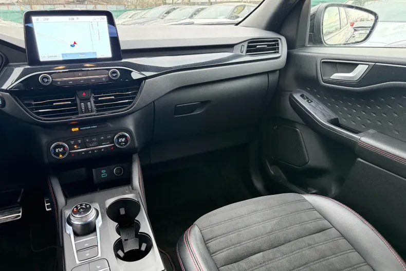 Ford Kuga din 2020 cu 75.650 km - oferta FOR156507 - foto 17