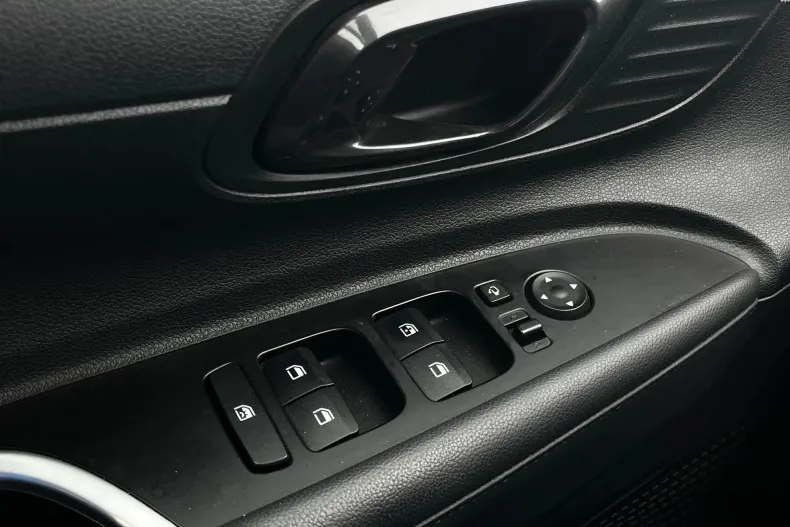 Hyundai i20 din 2021 cu 40.825 km - oferta HYU156516 - foto 20