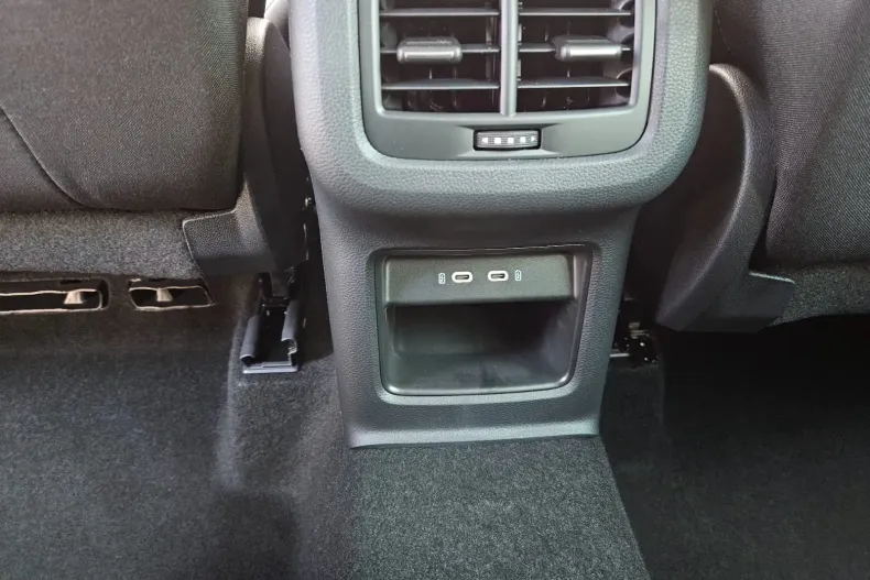 Seat Ateca din 2024 cu 38.035 km - oferta SEA156518 - foto 21