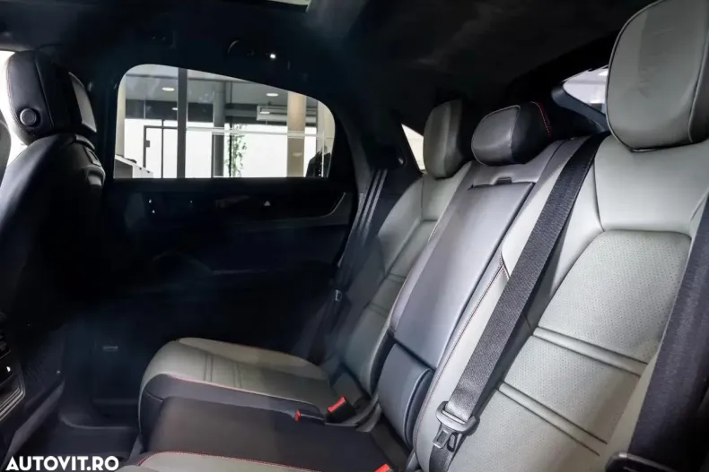 Porsche Cayenne Coupe din 2025 cu 8.900 km - oferta POR156520 - foto 29