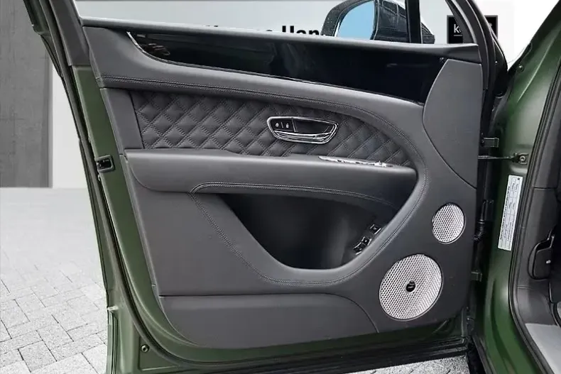 Bentley Bentayga din 2025 cu 15 km - oferta BEN156521 - foto 10