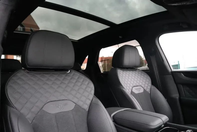 Bentley Bentayga din 2025 cu 15 km - oferta BEN156521 - foto 14