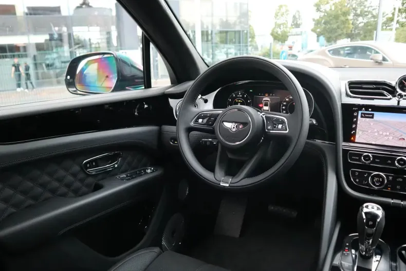 Bentley Bentayga din 2025 cu 15 km - oferta BEN156521 - foto 17