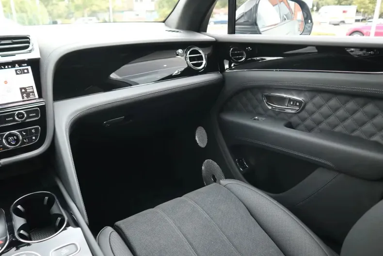 Bentley Bentayga din 2025 cu 15 km - oferta BEN156521 - foto 21