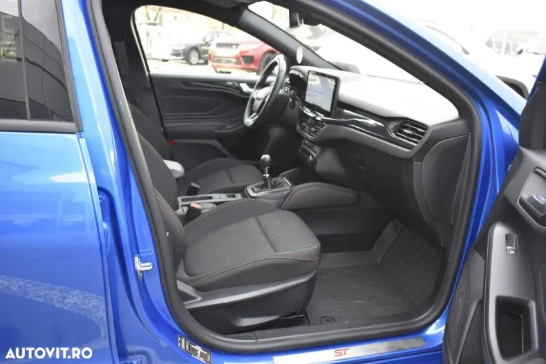 Ford Focus din 2022 cu 11.100 km - oferta FOR156527 - foto 13
