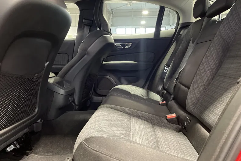 Volvo S60 din 2024 cu 28.283 km - oferta VOL156532 - foto 12