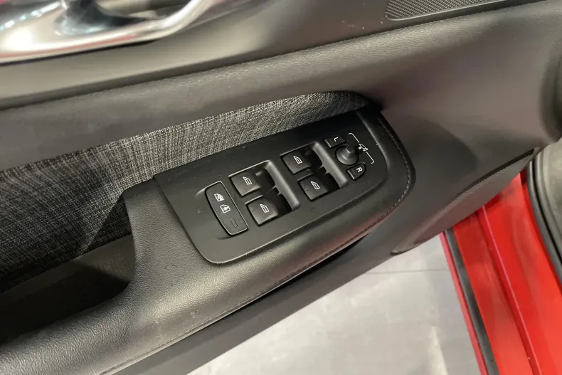 Volvo S60 din 2024 cu 28.283 km - oferta VOL156532 - foto 14