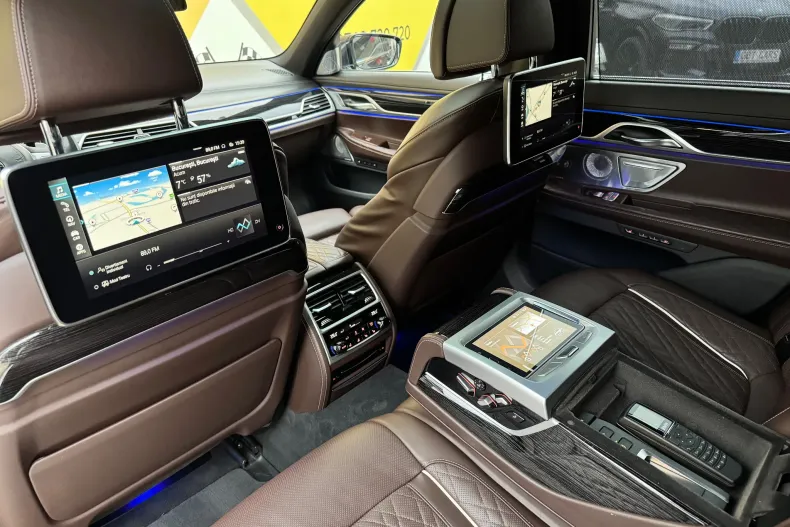 BMW Seria 7 din 2019 cu 119.000 km - oferta BMW156535 - foto 19