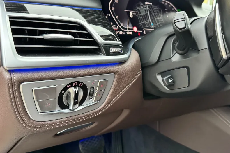 BMW Seria 7 din 2019 cu 119.000 km - oferta BMW156535 - foto 21