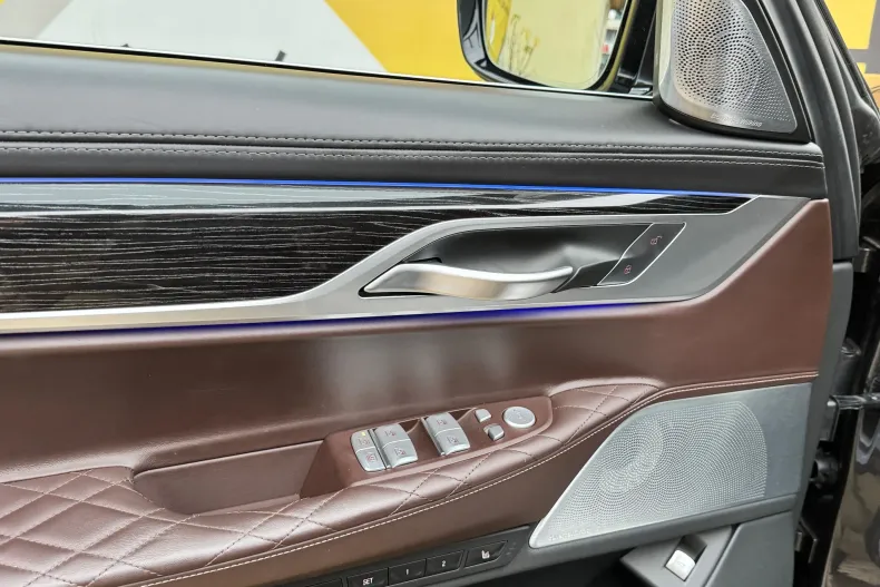 BMW Seria 7 din 2019 cu 119.000 km - oferta BMW156535 - foto 22