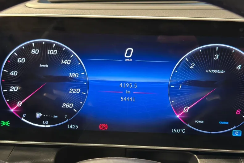 Mercedes-Benz GLC din 2024 cu 54.441 km - oferta MER156536 - foto 32