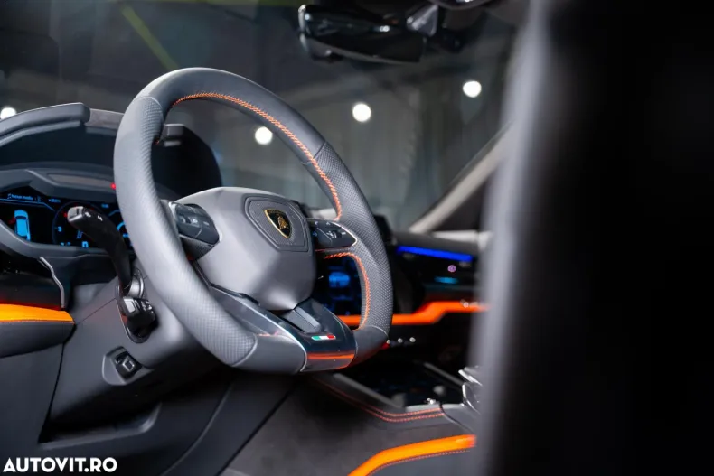 Lamborghini Urus din 2025 cu 4.000 km - oferta LAM156540 - foto 18