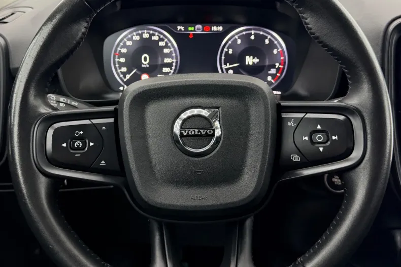 Volvo XC40 din 2021 cu 154.000 km - oferta VOL156549 - foto 34