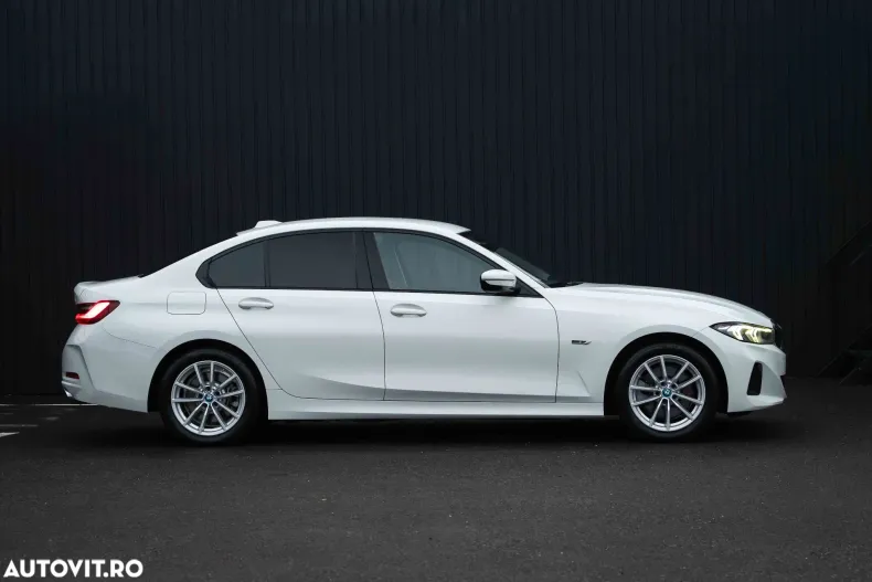 BMW Seria 3 din 2022 cu 88.935 km - oferta BMW156558 - foto 4