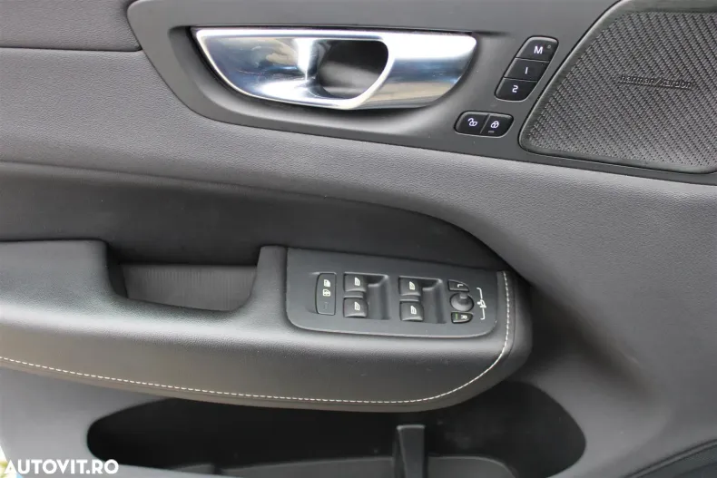 Volvo XC60 din 2020 cu 68.615 km - oferta VOL156564 - foto 9